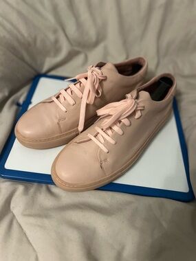 Almost NEW Blush Pink Leather Low-Top Sneakers Frank and Oak